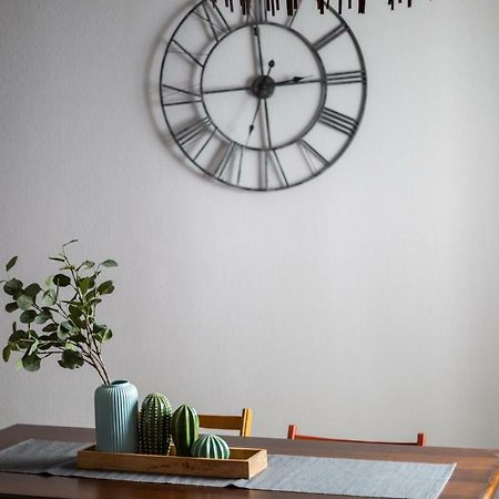 Serva La Bari Shared Apartment Seville Ngoại thất bức ảnh