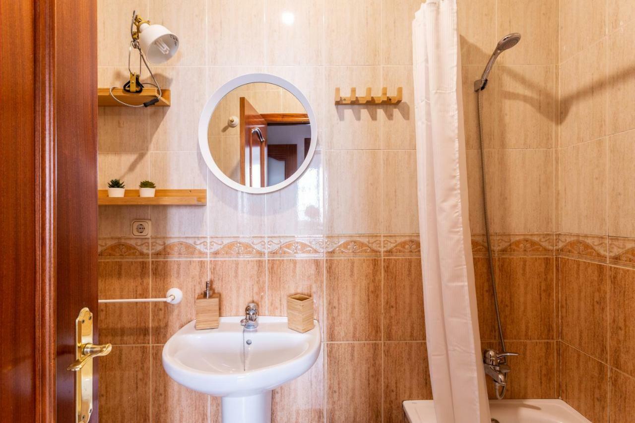 Serva La Bari Shared Apartment Seville Ngoại thất bức ảnh