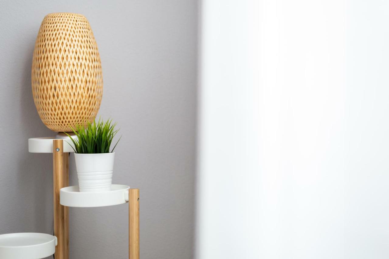 Serva La Bari Shared Apartment Seville Ngoại thất bức ảnh