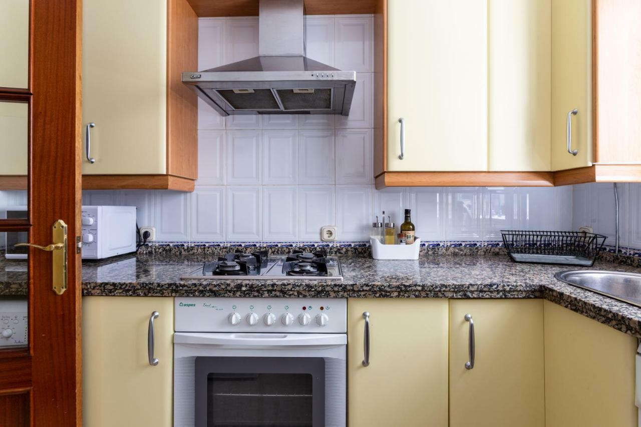 Serva La Bari Shared Apartment Seville Ngoại thất bức ảnh