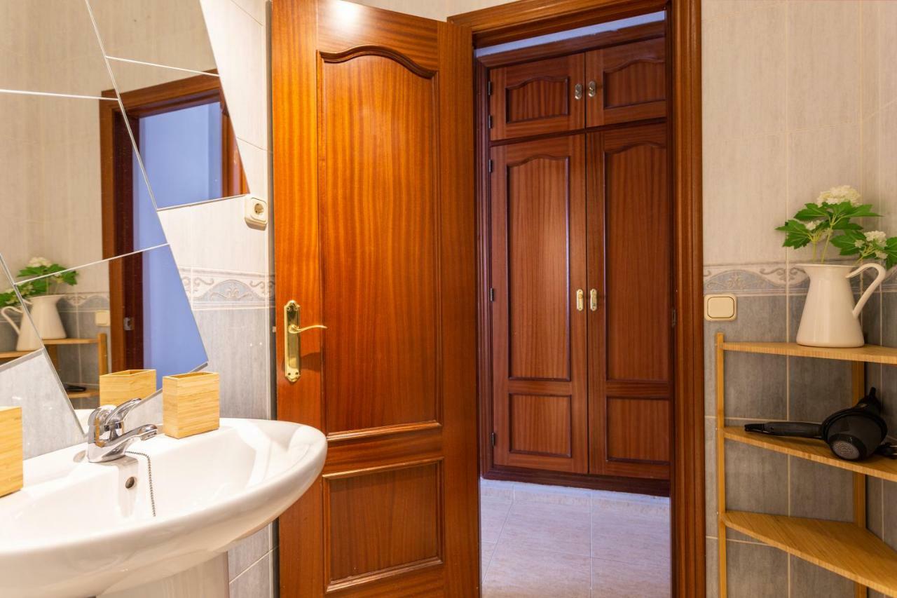 Serva La Bari Shared Apartment Seville Ngoại thất bức ảnh